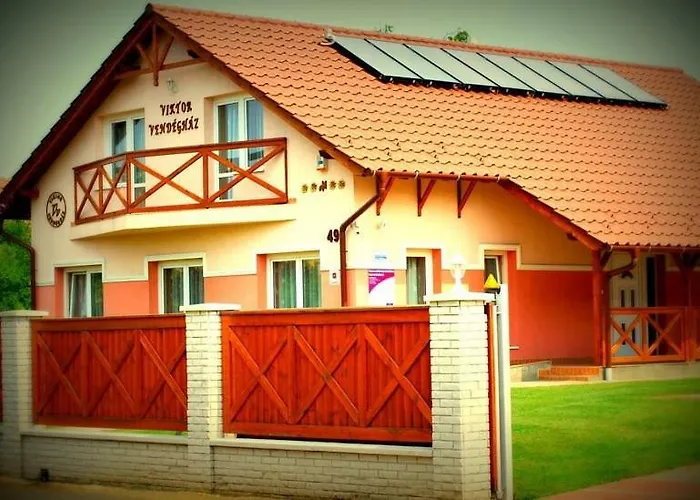 Viktor Vendeghaz Es Apartmanhaz